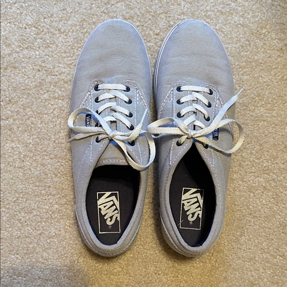 Vans woman’s blue pin stripe Casual Sneakers